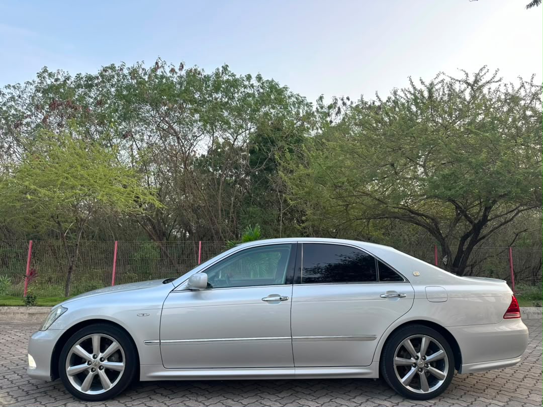 TOYOTA CROWN ATHLETE thumbnail 7